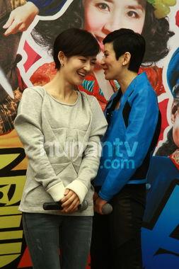 谢娜和吴君如搞笑