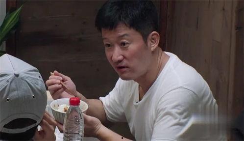 吴京吃饭搞笑,美食与喜剧的完美融合